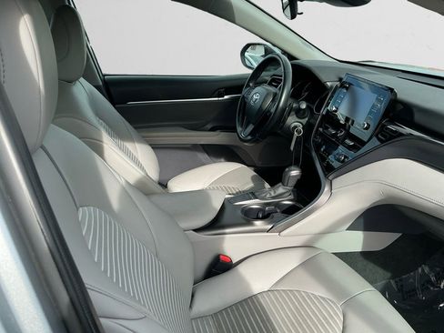 Used 2024 Toyota Camry SE image 15