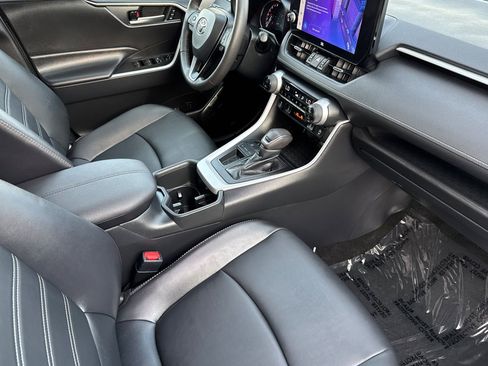Used 2023 Toyota RAV4 XLE Premium image 16