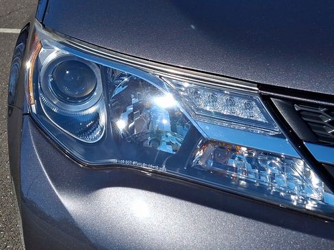 Used 2014 Toyota RAV4 XLE image 9