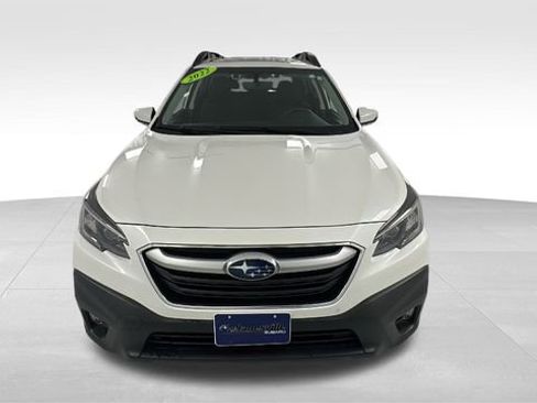 Used 2022 Subaru Outback Premium image 8