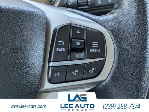 Used 2021 Ford Explorer XLT AWD/4WD image 23