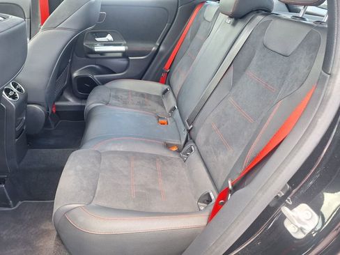Used 2025 Mercedes-Benz GLA 35 AMG 4MATIC image 25