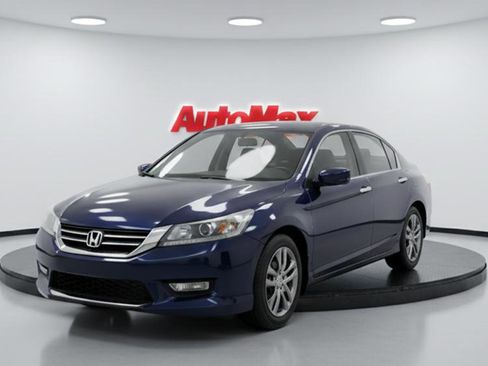 Used 2015 Honda Accord Sport image 2