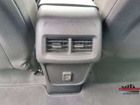 Used 2023 Chevrolet Equinox LT AWD/4WD image 16