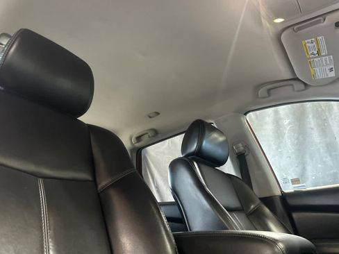 Used 2017 Nissan Pathfinder SL AWD/4WD image 18