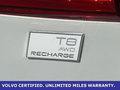 Certified 2023 Volvo XC60 T8 Plus w/ Climate Package image 10