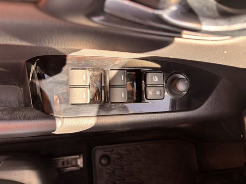 Used 2018 MAZDA CX-5 Sport image 11