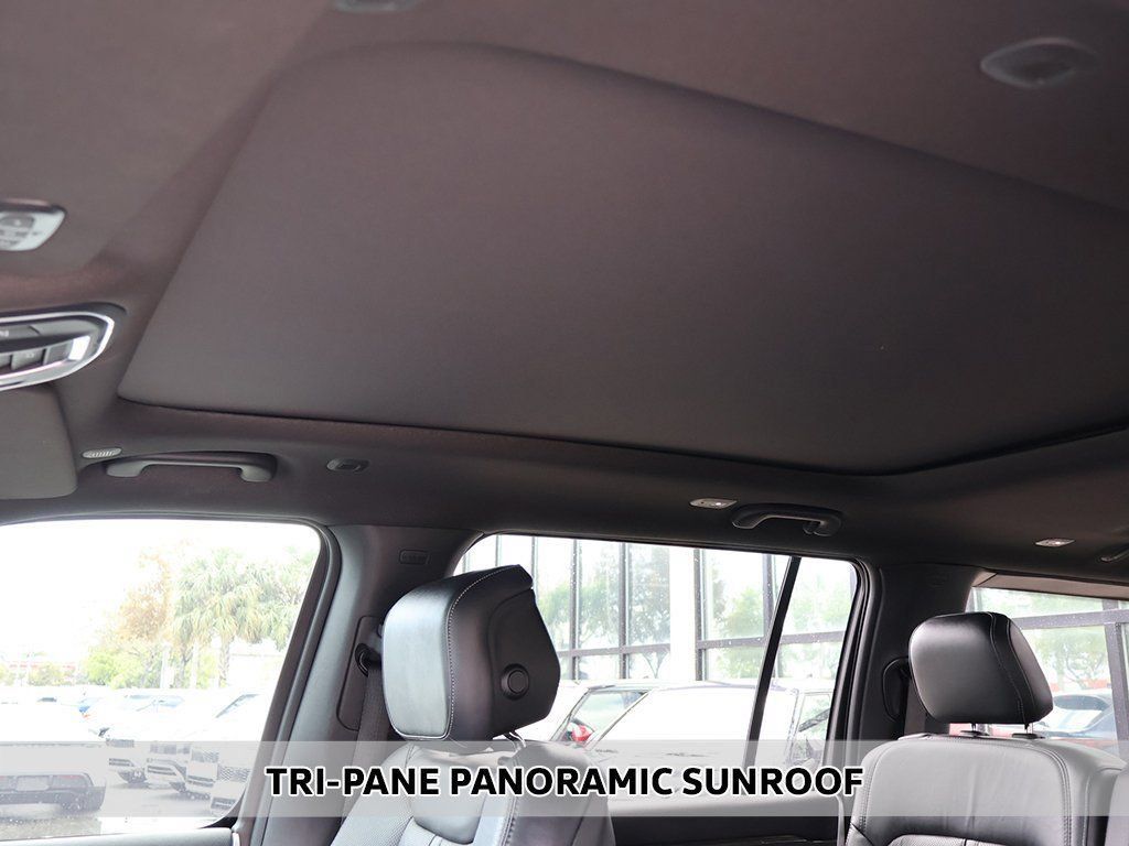 Used 2022 Jeep Wagoneer Series II w/ Premium Group I AWD/4WD image 11