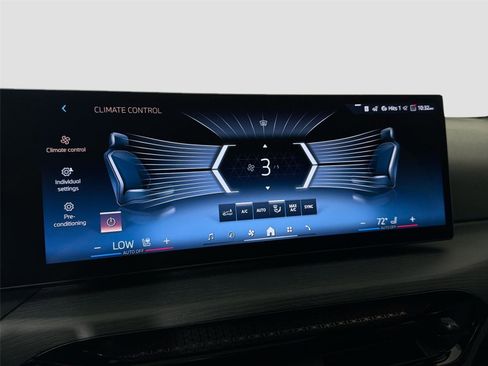 New 2026 BMW 330i Sedan w/ M Sport Package RWD image 15