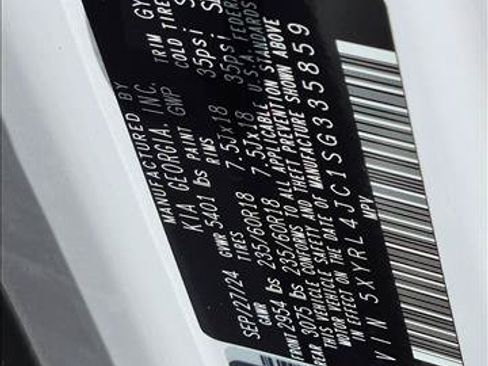 Used 2025 Kia Sorento S FWD image 25