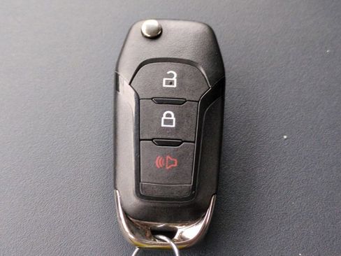 New 2026 Ford Maverick XL image 25