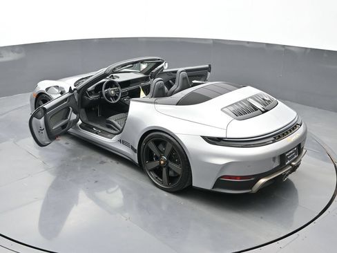 Certified 2026 Porsche 911 Carrera GTS RWD image 28