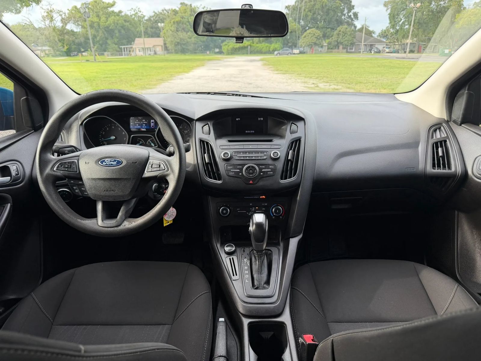 Used 2016 Ford Focus SE w/ Reverse Sensing Package FWD image 11