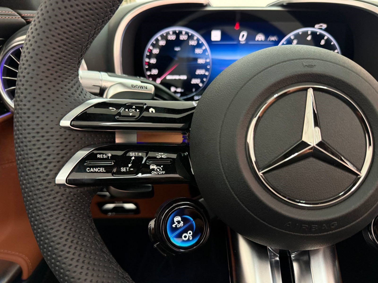 New 2026 Mercedes-Benz SL 63 AMG 4MATIC image 13