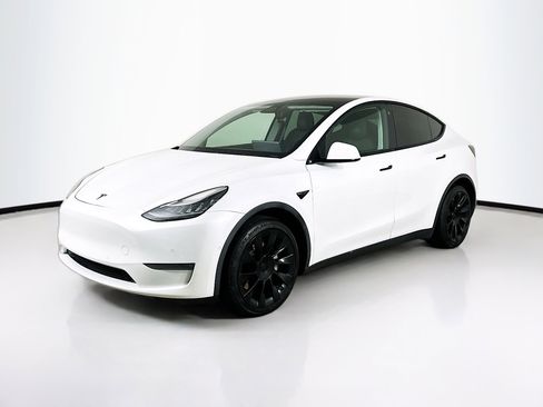 Used 2021 Tesla Model Y Long Range AWD/4WD image 3