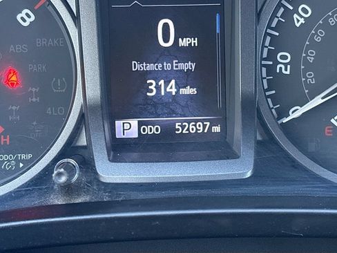 Used 2020 Toyota Tacoma TRD Sport w/ Technology Package AWD/4WD image 12