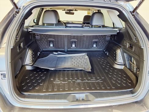 Certified 2025 Subaru Outback Limited image 8