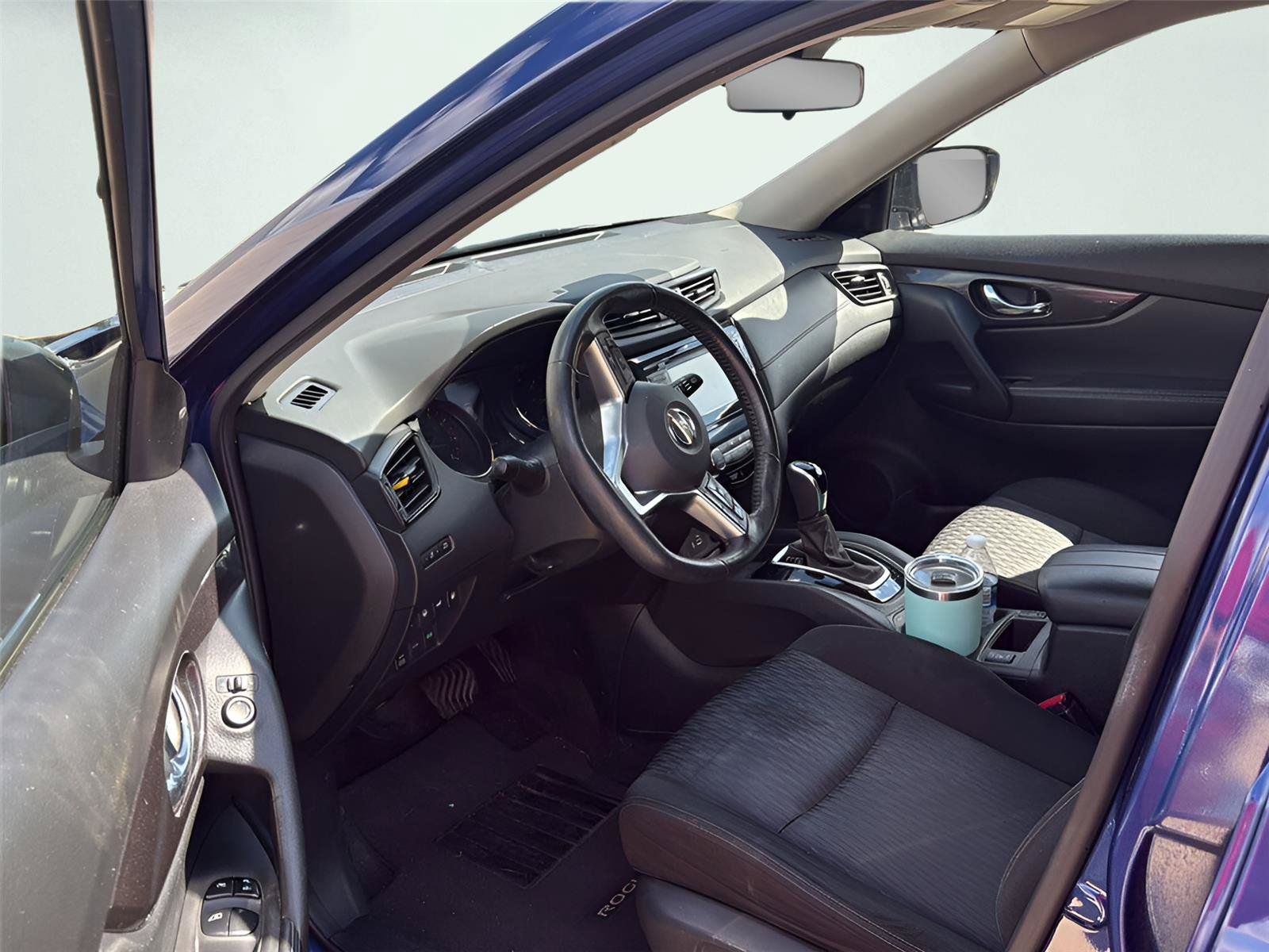 Used 2019 Nissan Rogue SV w/ Premium Package AWD/4WD image 8