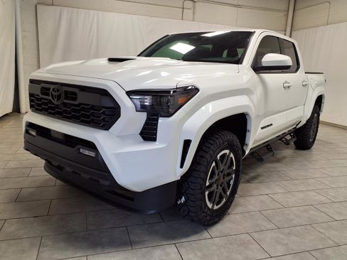 New 2026 Toyota Tacoma TRD Sport AWD/4WD image 3