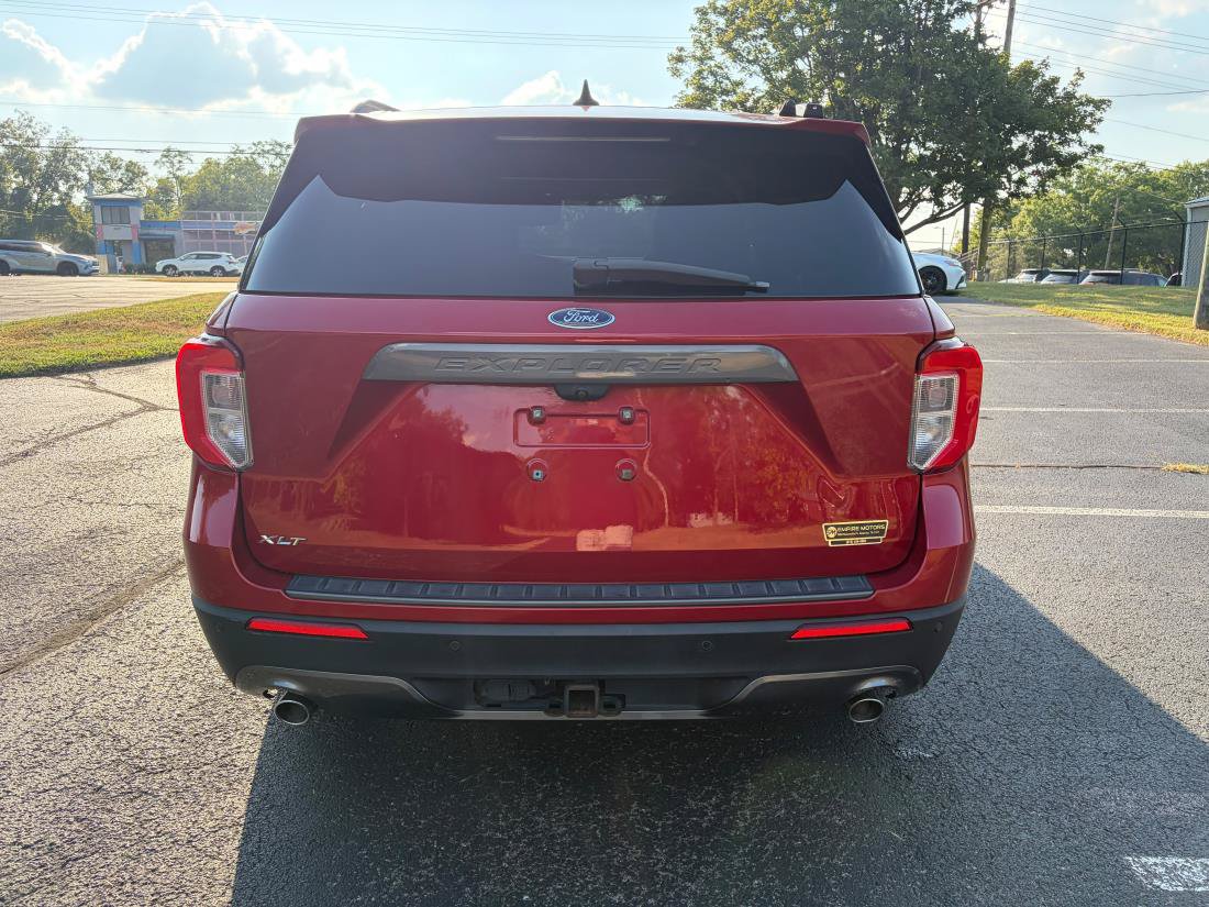 Used 2021 Ford Explorer XLT w/ Equipment Group 202A RWD image 5