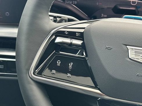 New 2026 Cadillac Lyriq Premium Luxury AWD/4WD image 7