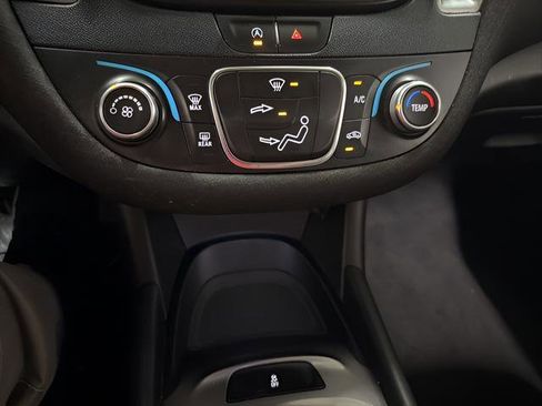 Used 2020 Chevrolet Malibu RS FWD image 23