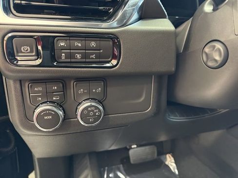 New 2026 GMC Yukon XL Denali image 13