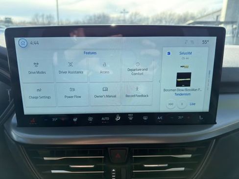 Used 2025 Ford Escape SE image 27