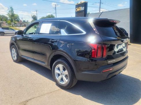 Used 2023 Kia Sorento LX AWD/4WD image 9