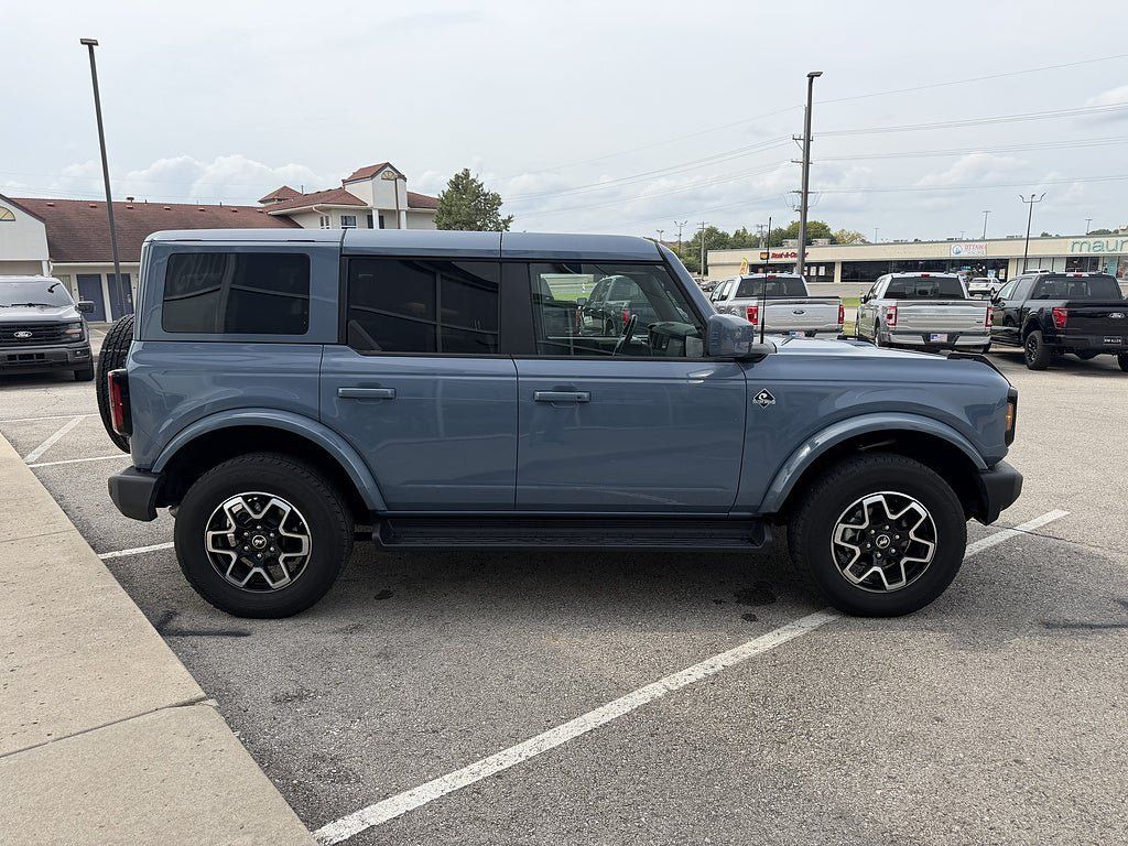 Used 2025 Ford Bronco Outer Banks AWD/4WD image 7