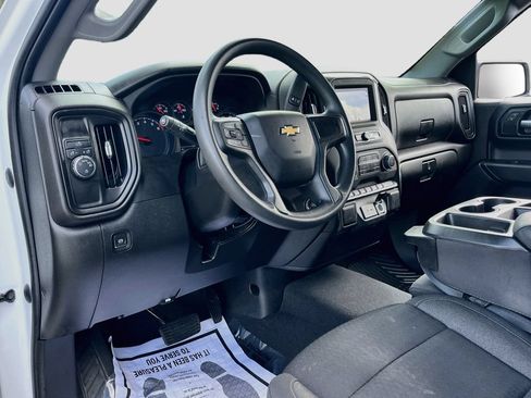 Used 2022 Chevrolet Silverado 1500 Custom RWD image 9