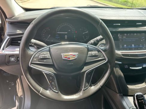 Used 2019 Cadillac XT5 Luxury AWD/4WD image 14