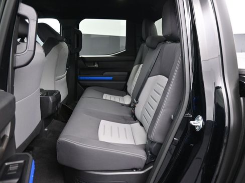 Certified 2025 Toyota Tacoma TRD Off-Road image 21