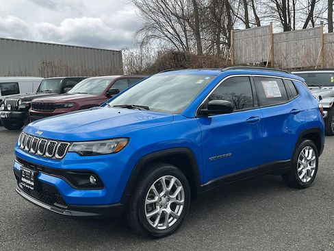 Used 2023 Jeep Compass Latitude w/ Sun and Sound Group image 4