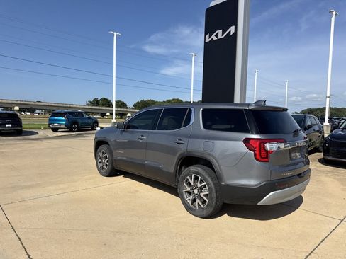Used 2020 GMC Acadia SLE FWD image 21