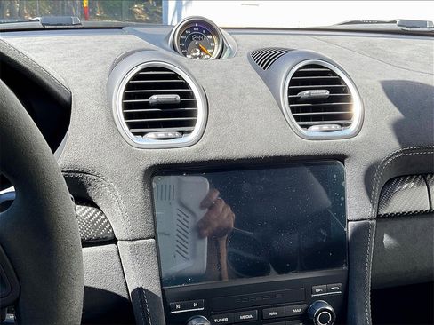 Certified 2025 Porsche 718 Cayman GT4 RS image 10