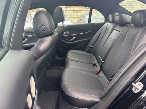 Used 2023 Mercedes-Benz E 350 4MATIC Sedan image 6