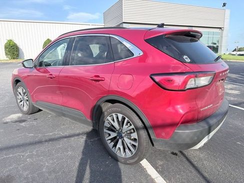 Used 2020 Ford Escape Titanium FWD image 5