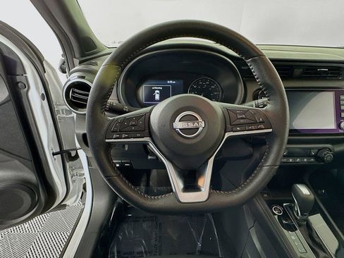 Certified 2023 Nissan Kicks SR w/ SR Premium Package image 18