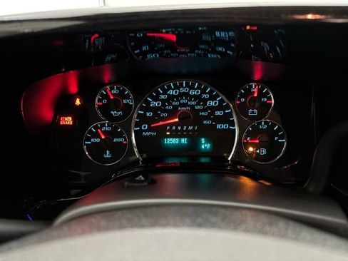 Used 2022 GMC Savana 2500 w/ Enhanced Convenience Package image 32