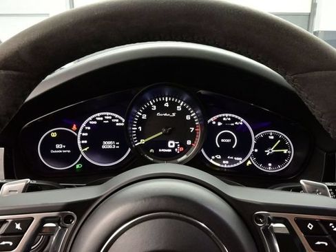 Certified 2021 Porsche Cayenne Turbo S w/ Lightweight Sport Package AWD/4WD image 9