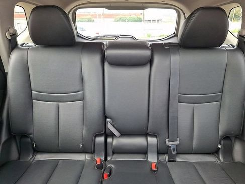 Used 2015 Nissan Rogue SL w/ SL Premium Package AWD/4WD image 19