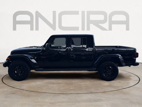 Used 2025 Jeep Gladiator Sport AWD/4WD image 8
