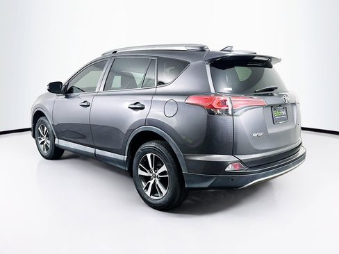 Used 2018 Toyota RAV4 XLE FWD image 5