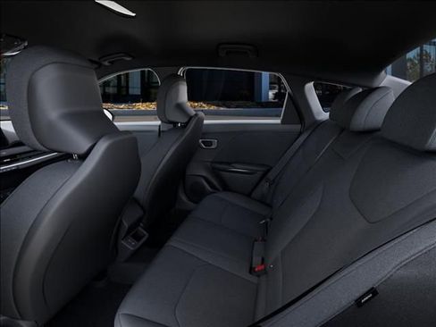 New 2026 Kia K4 LXS image 18