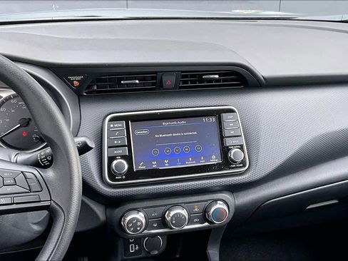 Certified 2025 Nissan Kicks Play S image 6