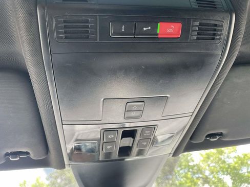 Certified 2023 Volkswagen Tiguan SE R-Line FWD image 36