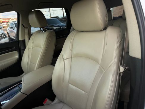 Used 2018 Buick Enclave Essence FWD image 43