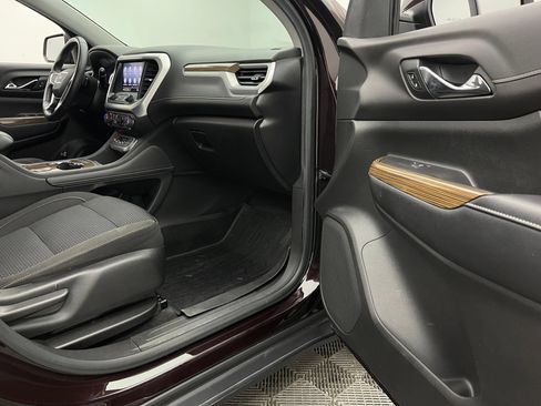 Used 2020 GMC Acadia SLE w/ Driver Convenience Package FWD image 30