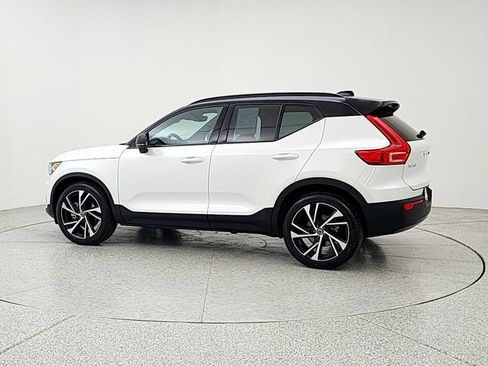 Used 2021 Volvo XC40 T5 R-Design AWD/4WD image 7